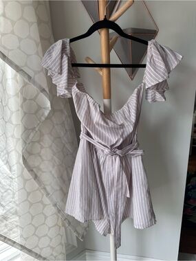 AFTER MARKET Grey-Striped Ruffle Romper Shorts Cotton Flutter-Sleeve Size small